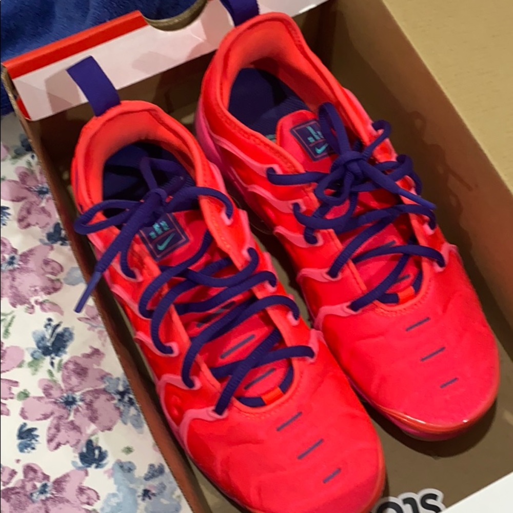 Air vapor max plus 7.5 woman’s